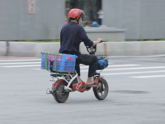 两轮电动车要驾驶证吗