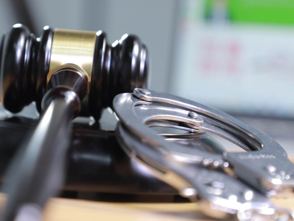 70岁老人判刑规定（70岁以上老人能判死刑吗）